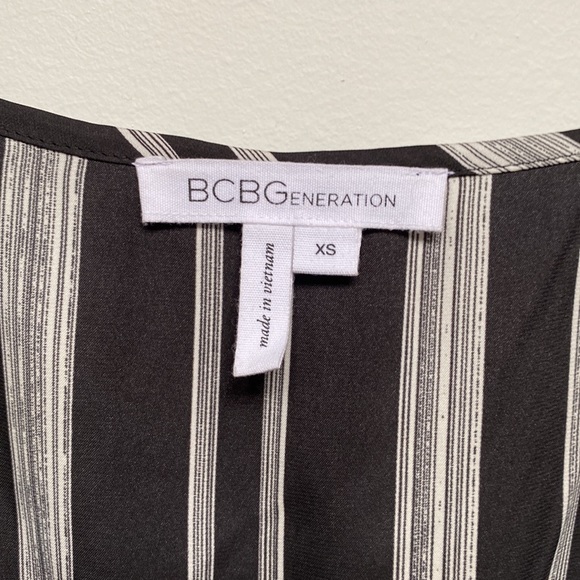 BCBGeneration black and white striped Romper size XS - Picture 5 of 11